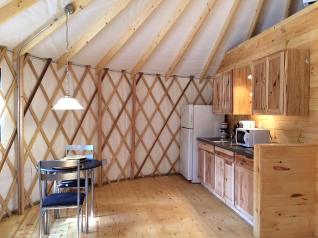 Circle M Camping Resort 16 Ft. Yurt 1 Lancaster Exterior foto